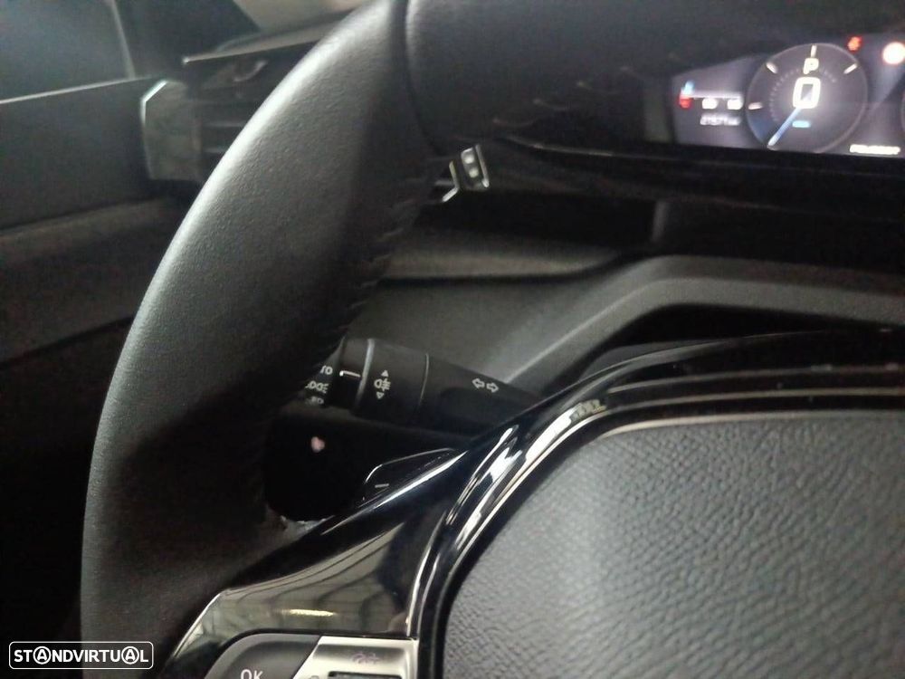 Peugeot 408 1.2 Hybrid Allure e-DCS6 - 14