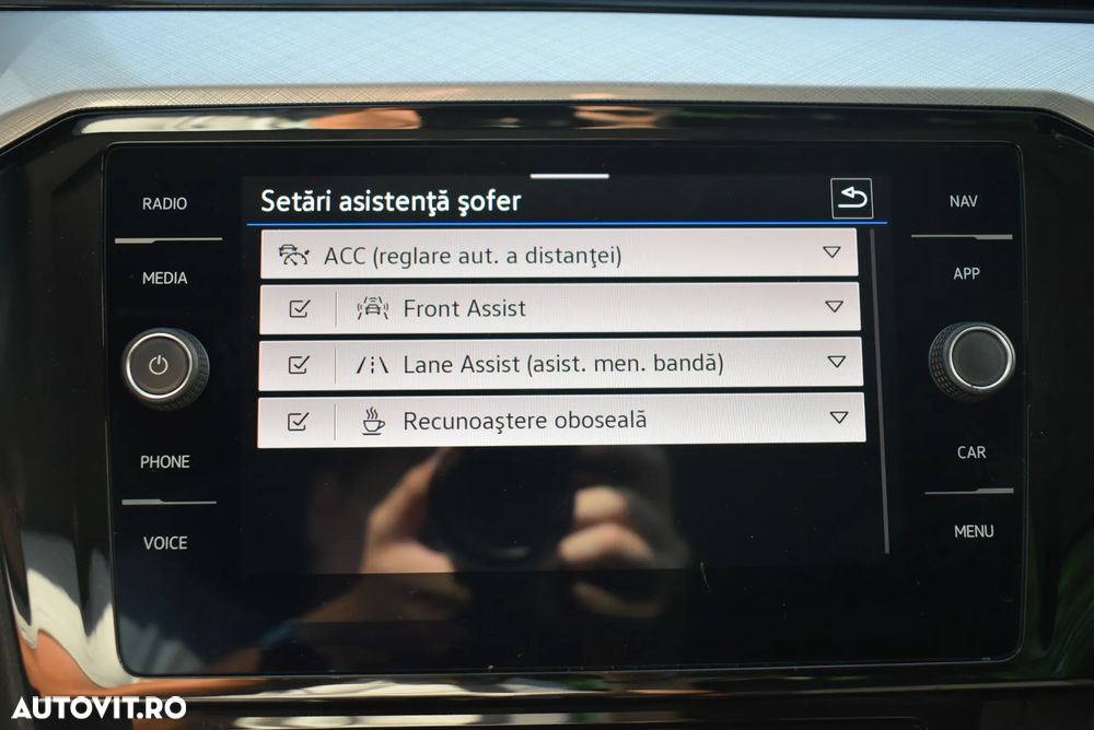 Volkswagen Passat 2.0 TDI DSG Comfortline - 19