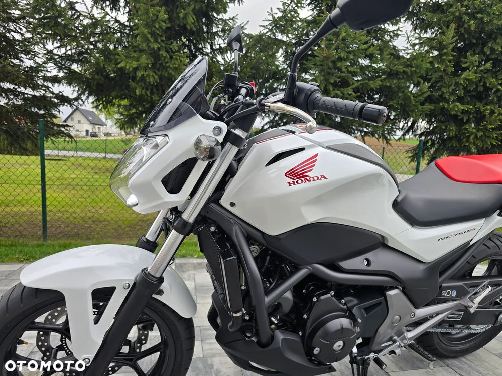 Honda NC - 9