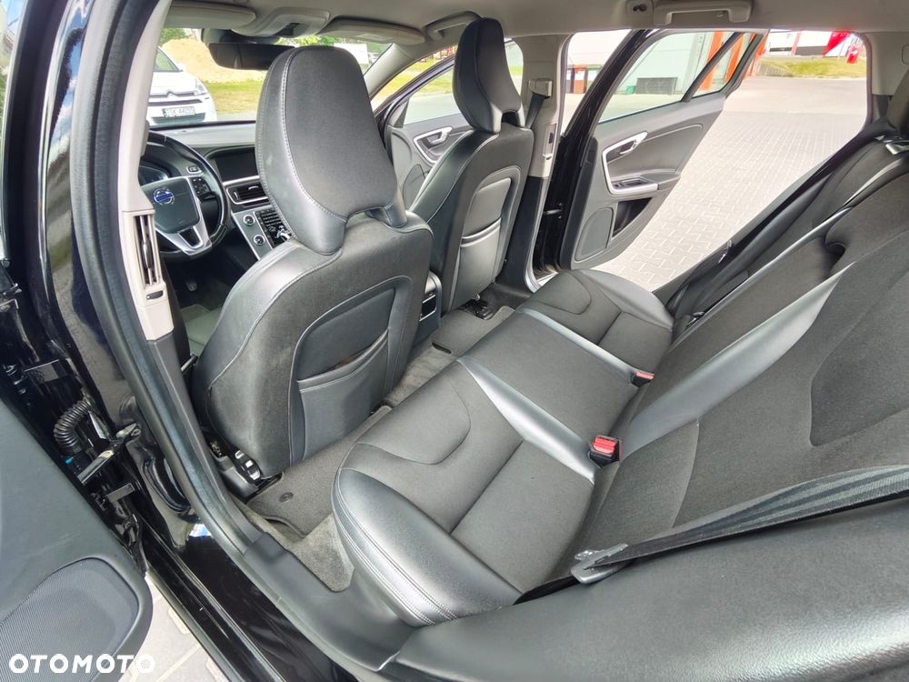 Volvo V60 D3 Drive-E Dynamic Edition (Momentum) - 28