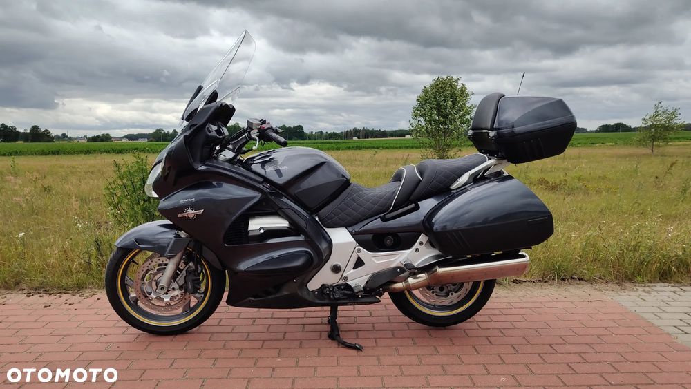 Honda ST - 5