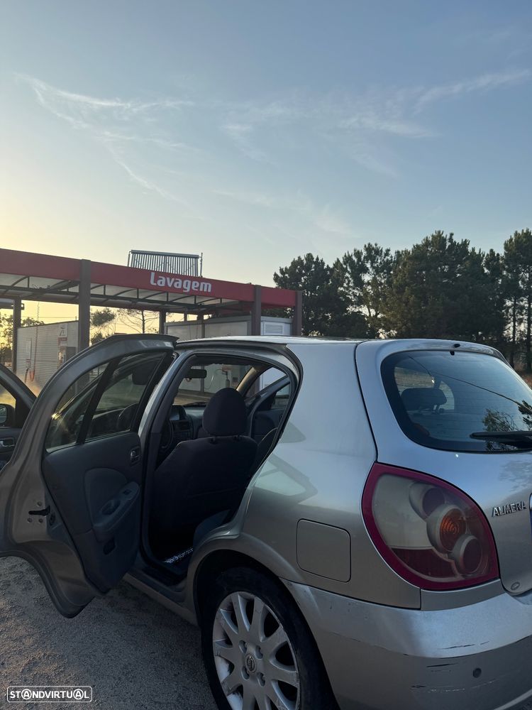 Nissan Almera - 10