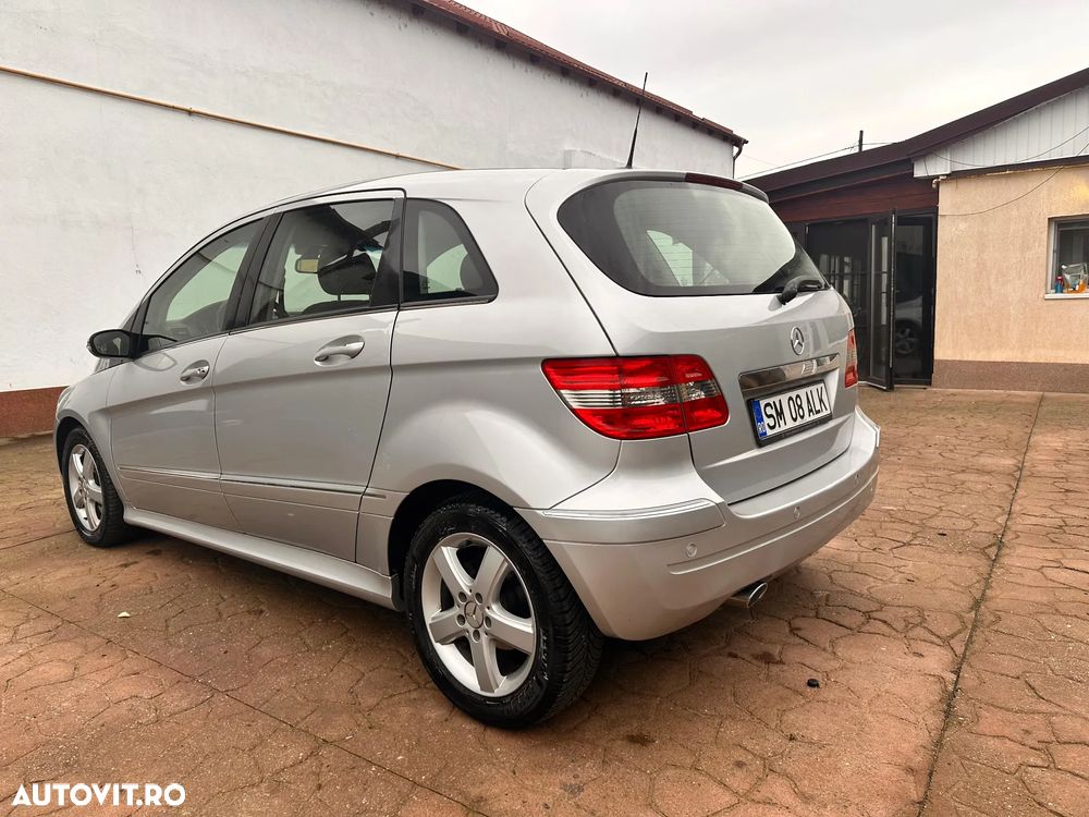 Mercedes-Benz B 180 - 3