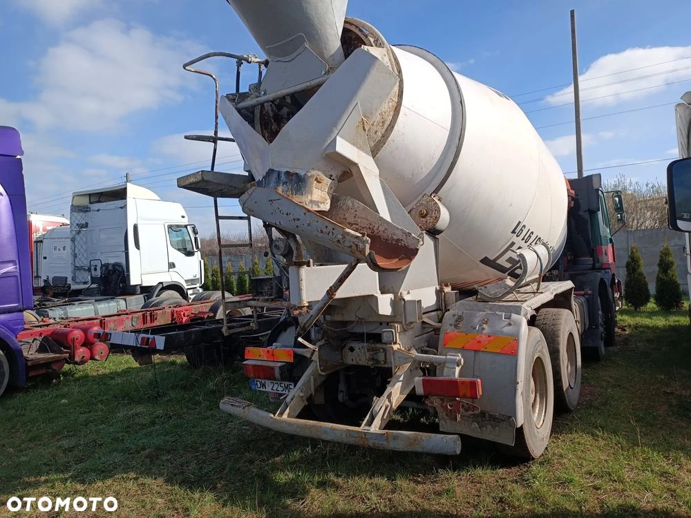 ZABUDOWA GRUSZKA 9M3 LIEBHERR - 2