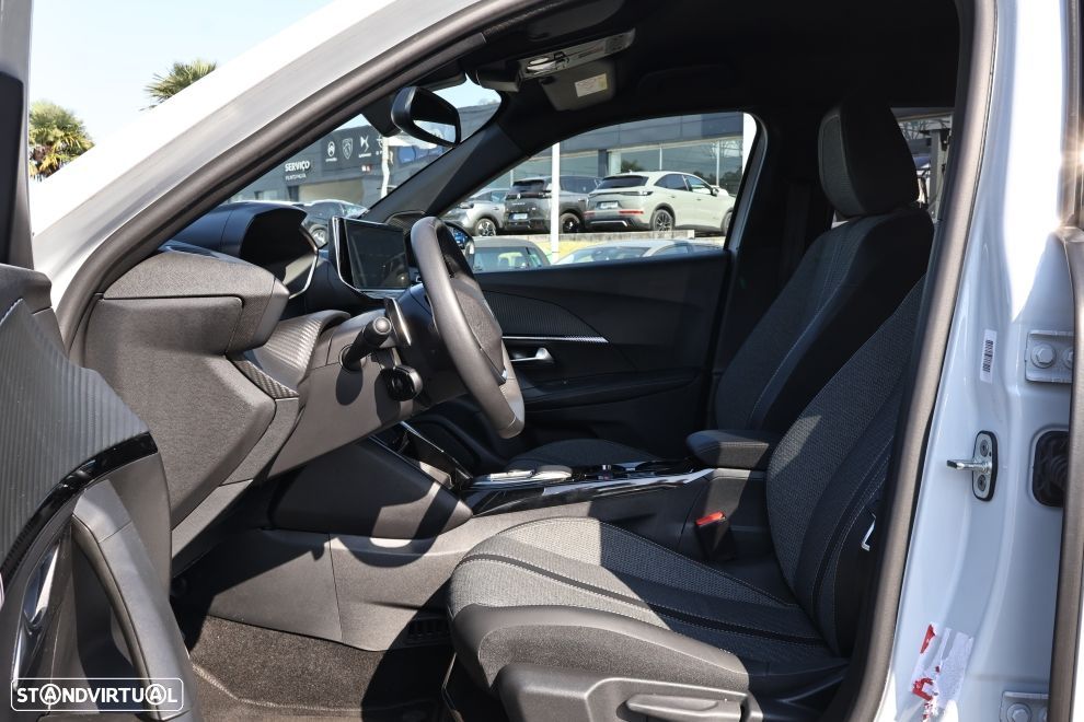 Peugeot 2008 1.2 Hybrid Allure e-DCS6 - 15