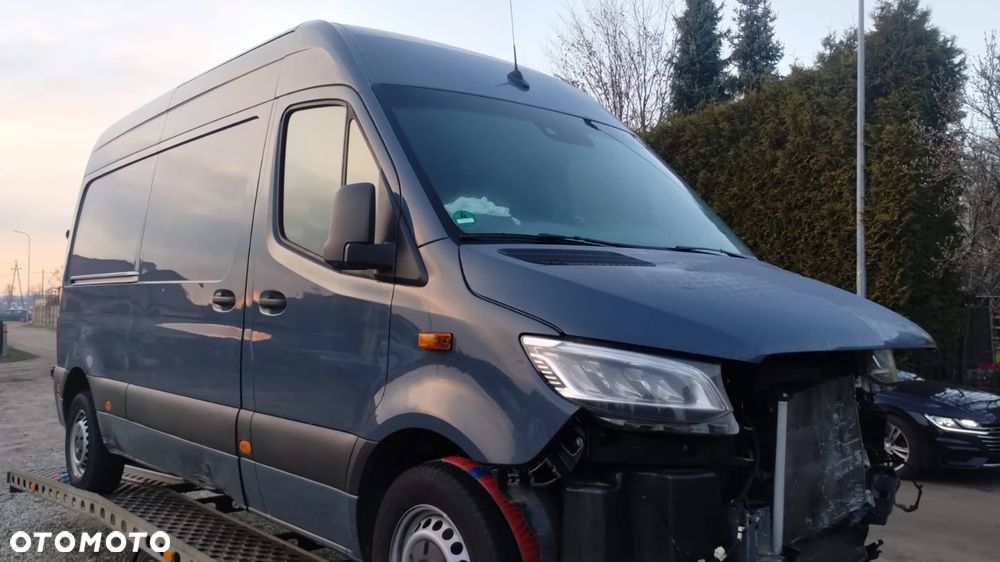 Mercedes-Benz Sprinter - 7