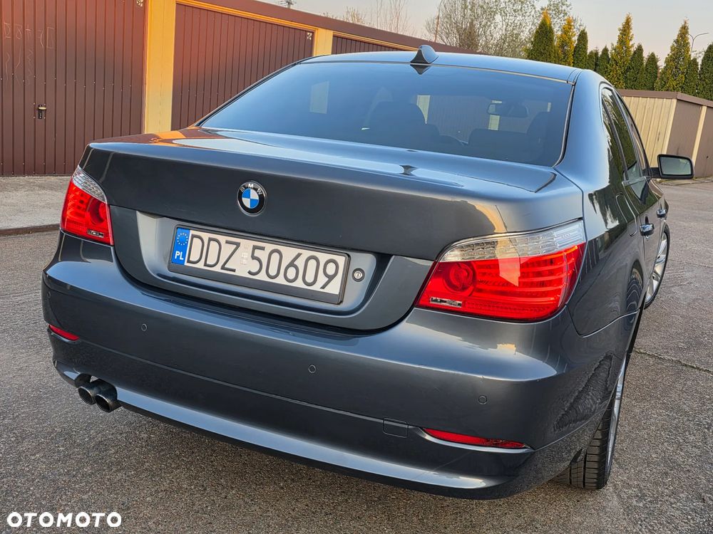 BMW Seria 5 525xi Edition Exclusive - 8