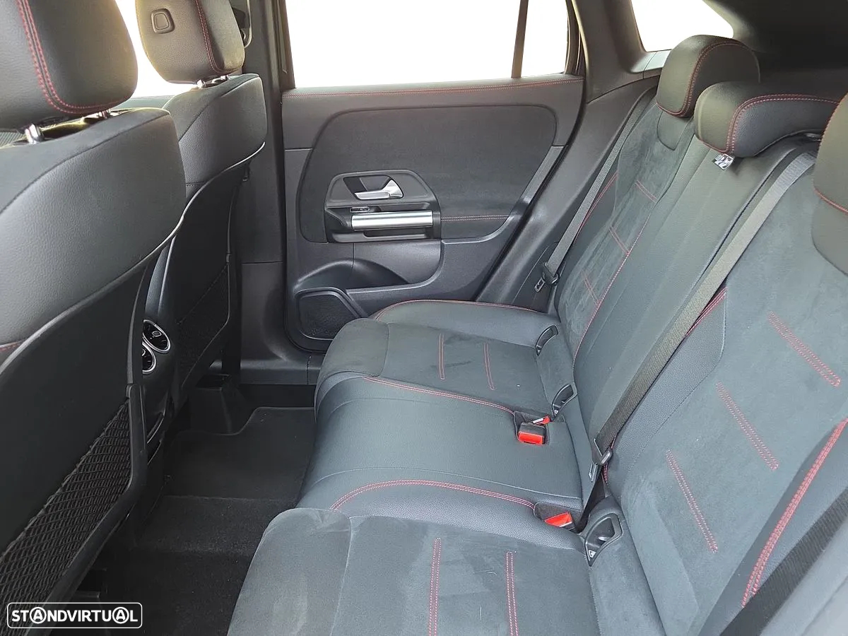 Mercedes-Benz GLA 180 d AMG Line - 19