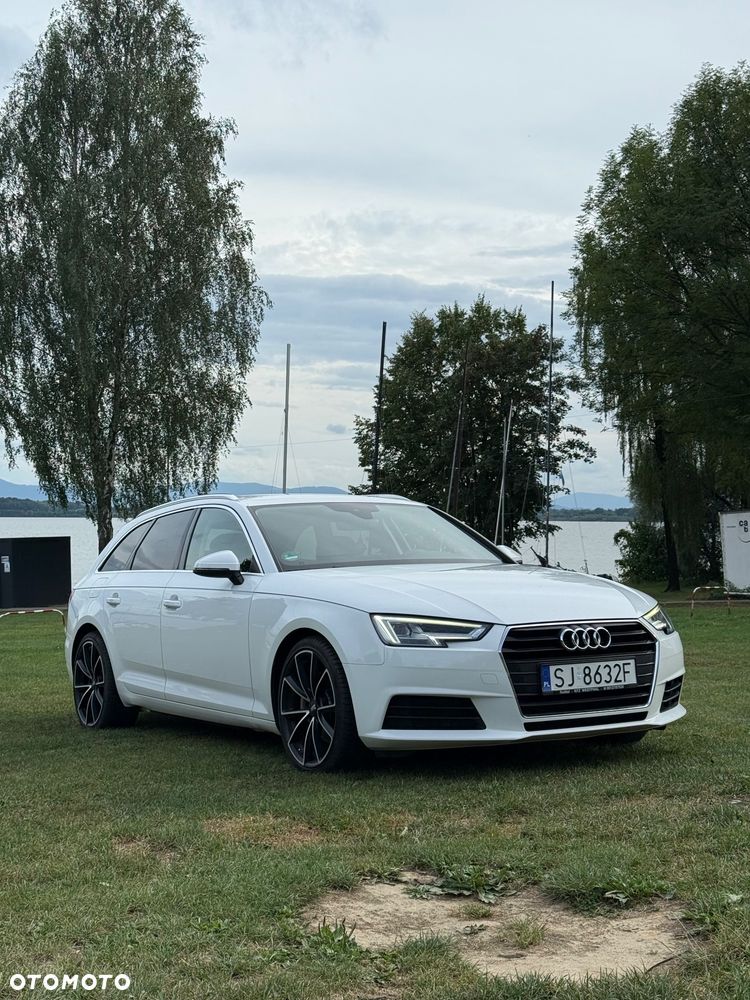 Audi A4 Avant 2.0 TDI Design S tronic - 1