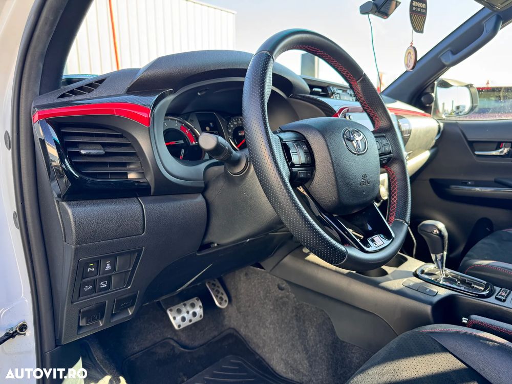 Toyota Hilux 2.8D 204CP 4x4 Double Cab AT GR Sport - 15