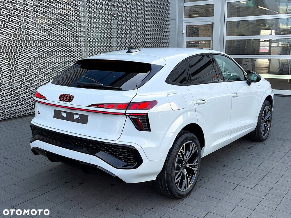 Audi Q3 Sportback - 4