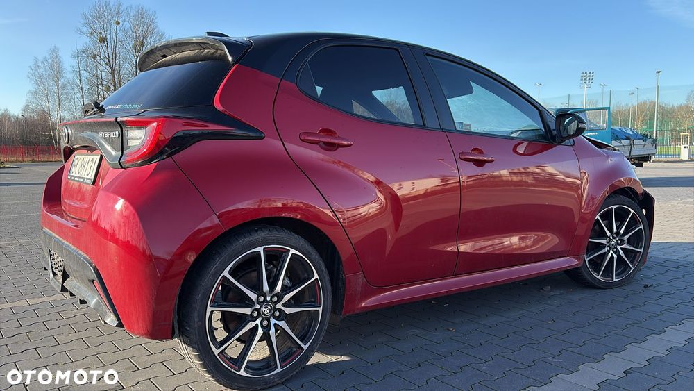 Toyota Yaris Hybrid 1.5 GR Sport - 4