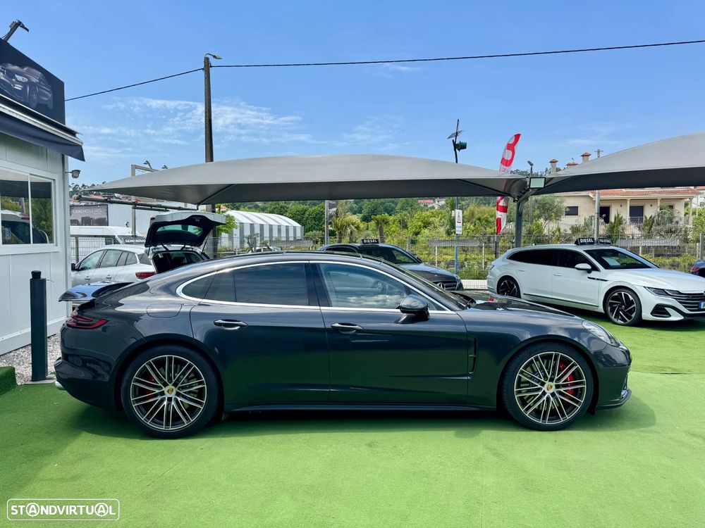 Porsche Panamera Turbo - 8