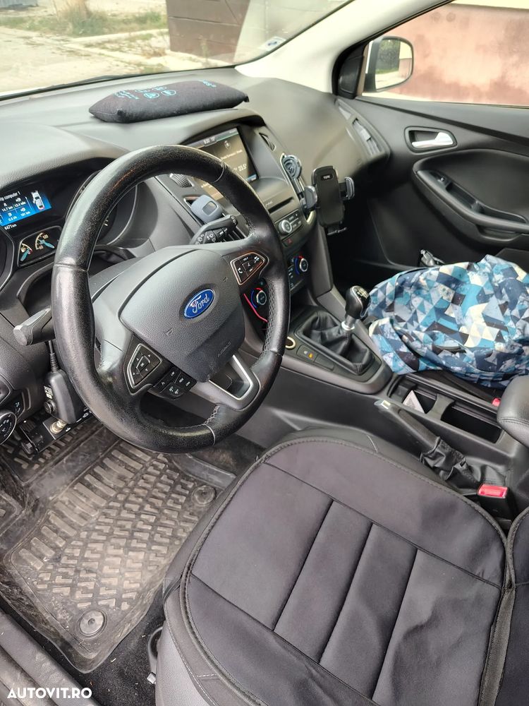 FORD Focus 2015 — imagine 7