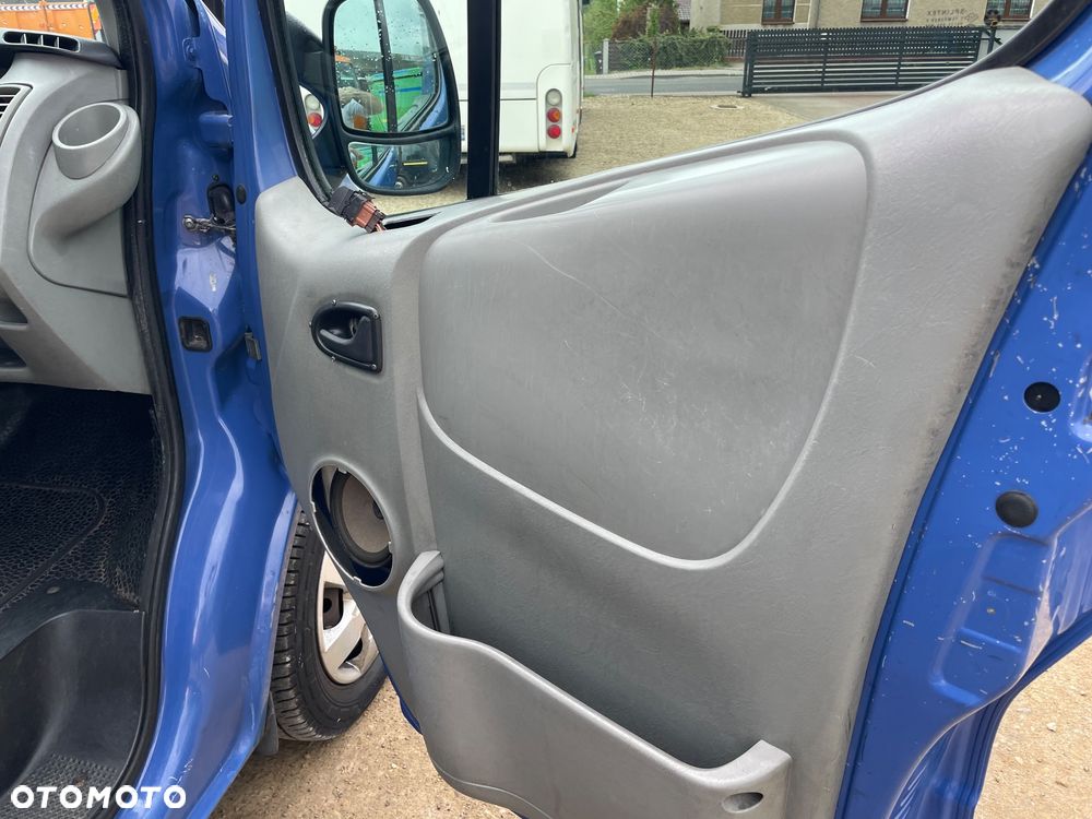 Renault Trafic - 32