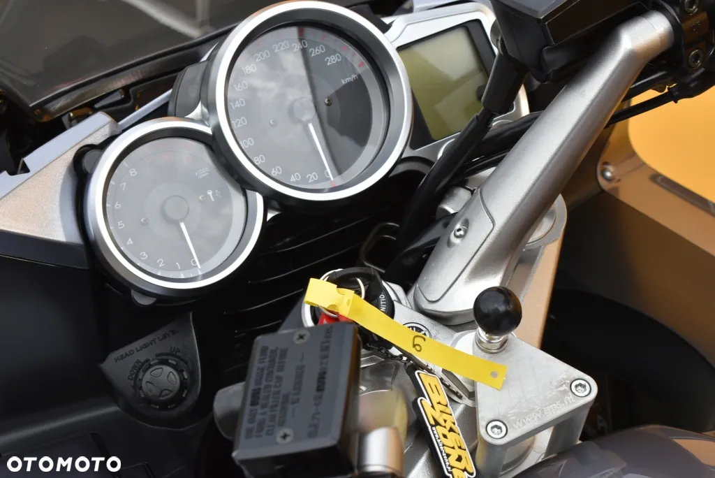 Yamaha FJR - 23