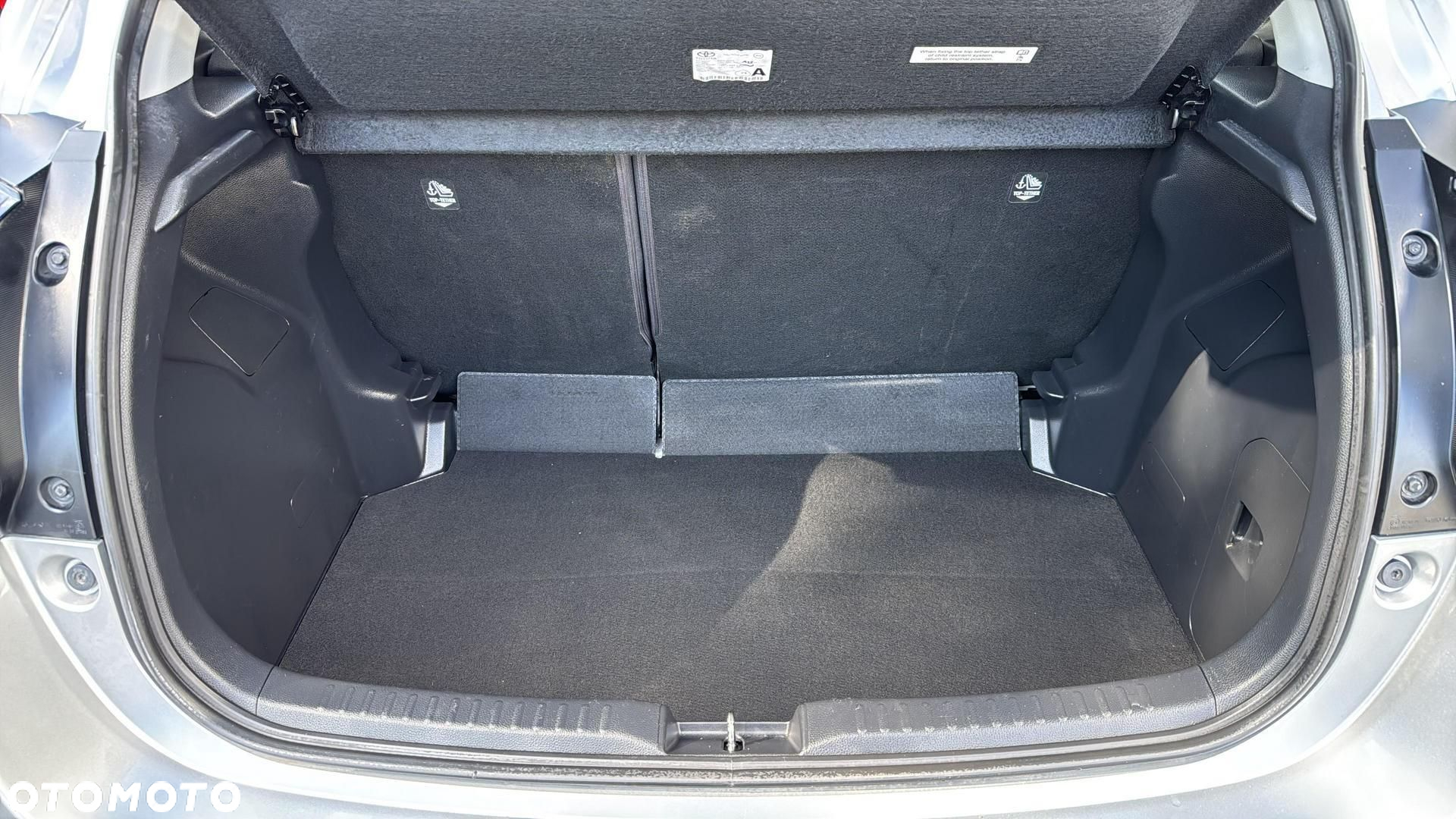 Toyota Yaris Hybrid 1.5 Comfort - 18