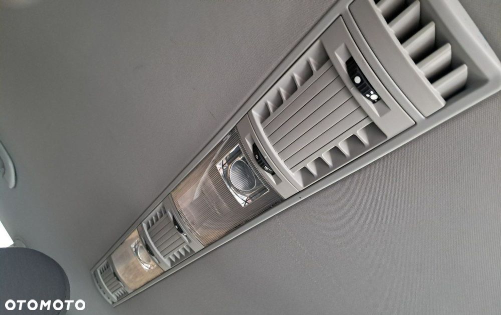 Volkswagen Caravelle 2.0 TDI L2 Comfortline 4Motion - 15