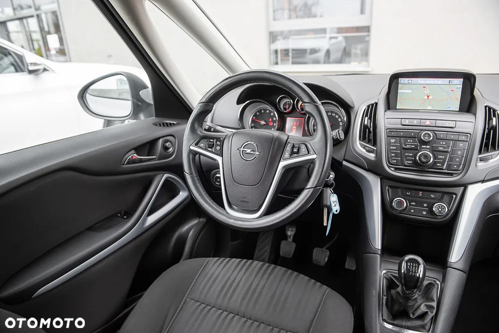 Opel Zafira - 26