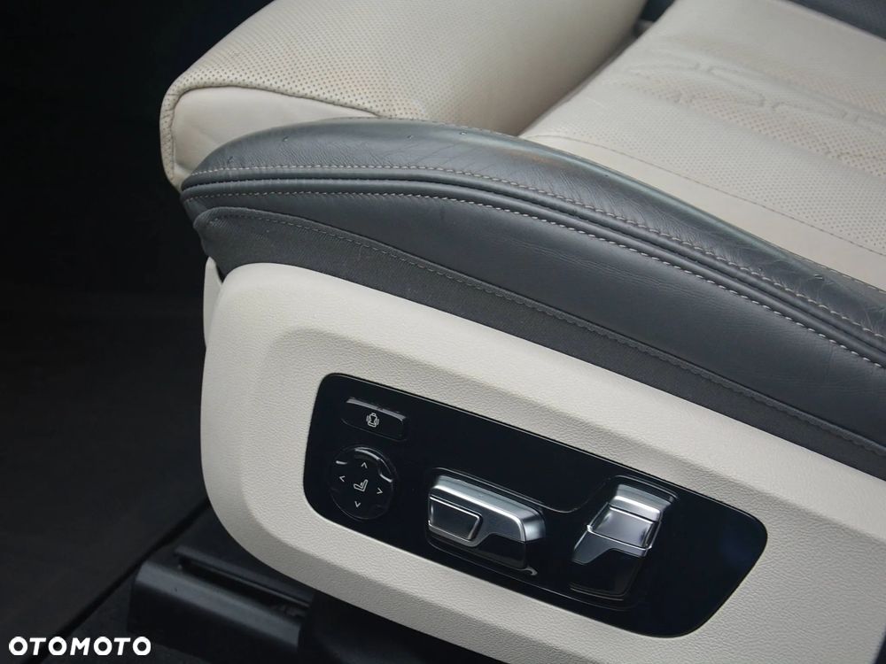 BMW X7 M50i sport - 11