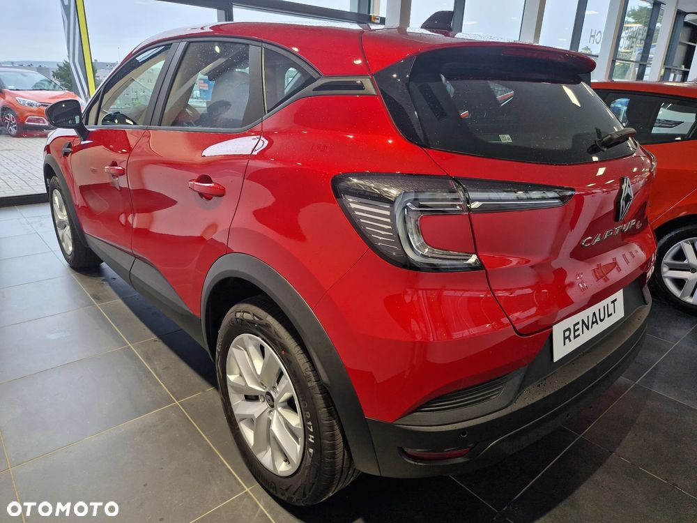 Renault Captur TCe 115 EVOLUTION - 8