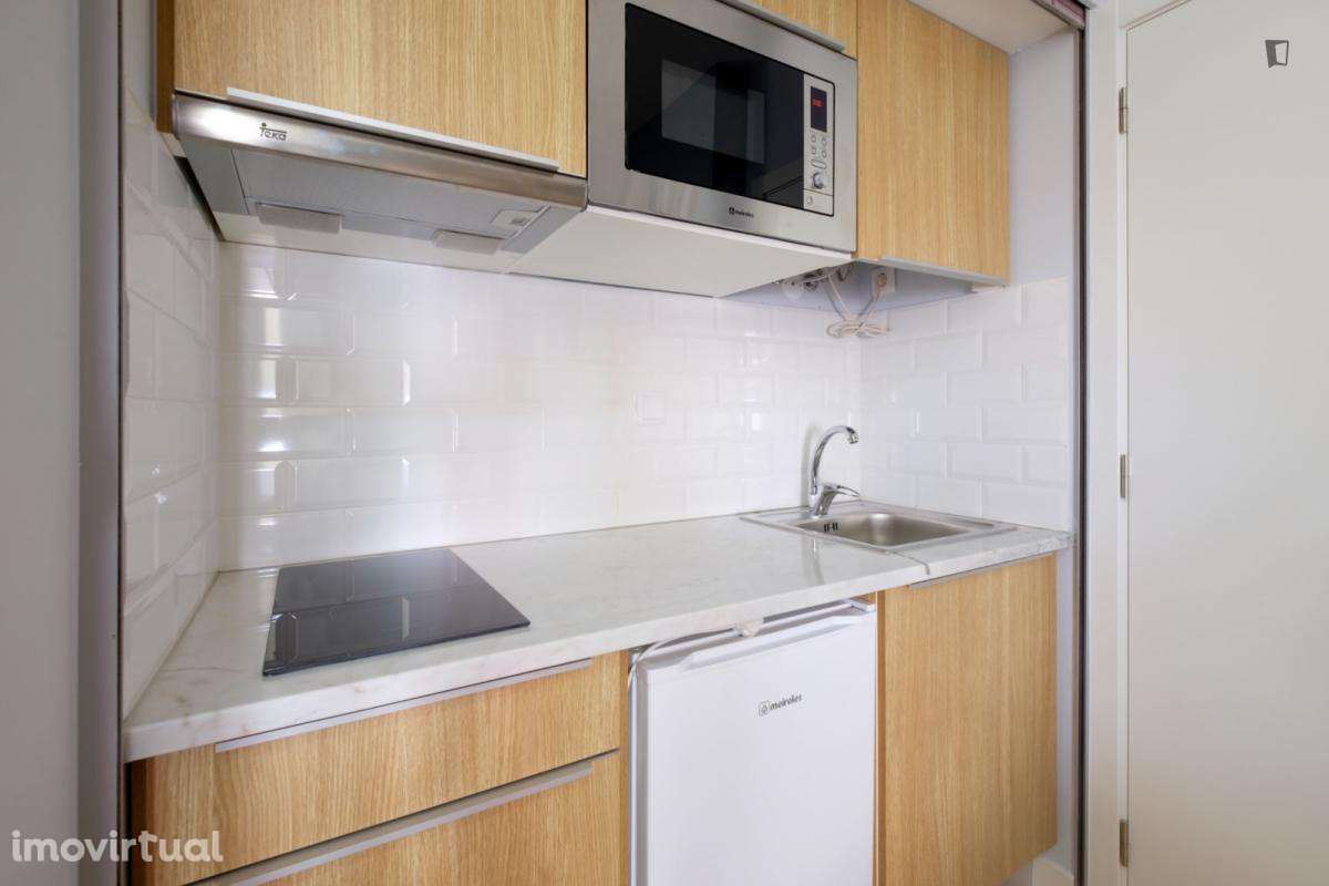 Estúdio - localizado em Montes Claros Coimbra - Grande imagem: 5/17