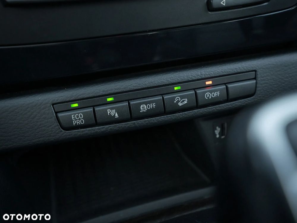 BMW X1 xDrive25d xLine - 32