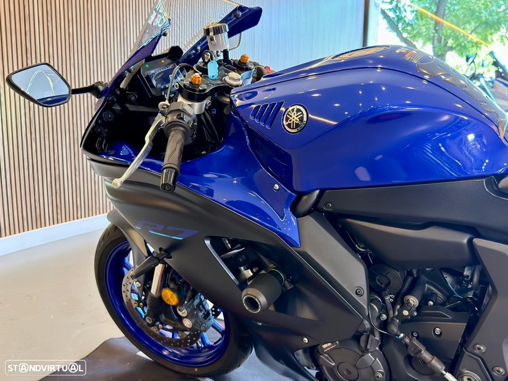 Yamaha YZF R7 - 13