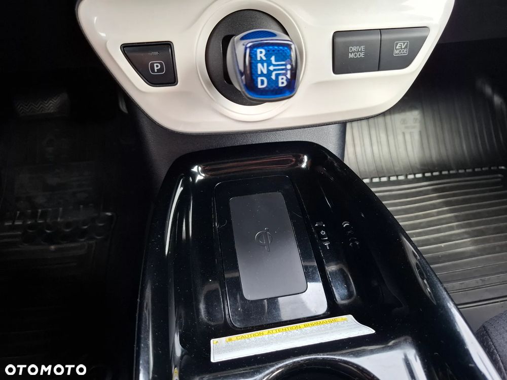 Toyota Prius Hybrid Comfort - 26