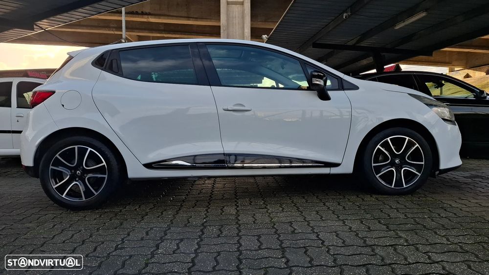 Renault Clio 1.5 dCi Dynamique S - 11
