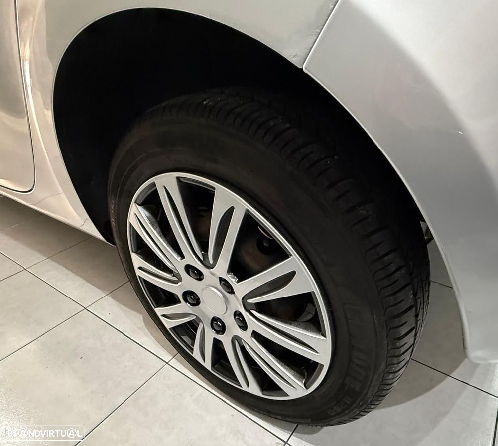 Renault Clio 1.2 16V Confort - 18