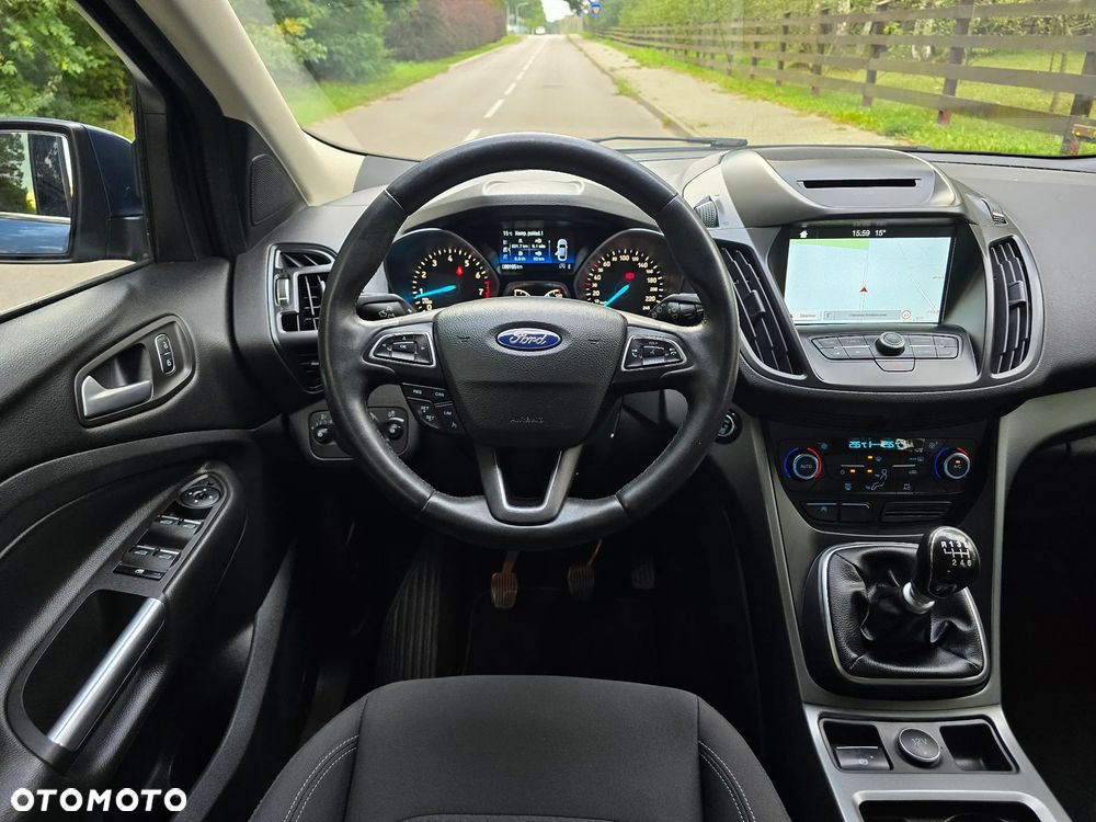 Ford Kuga 1.5 EcoBoost 2x4 Titanium - 6