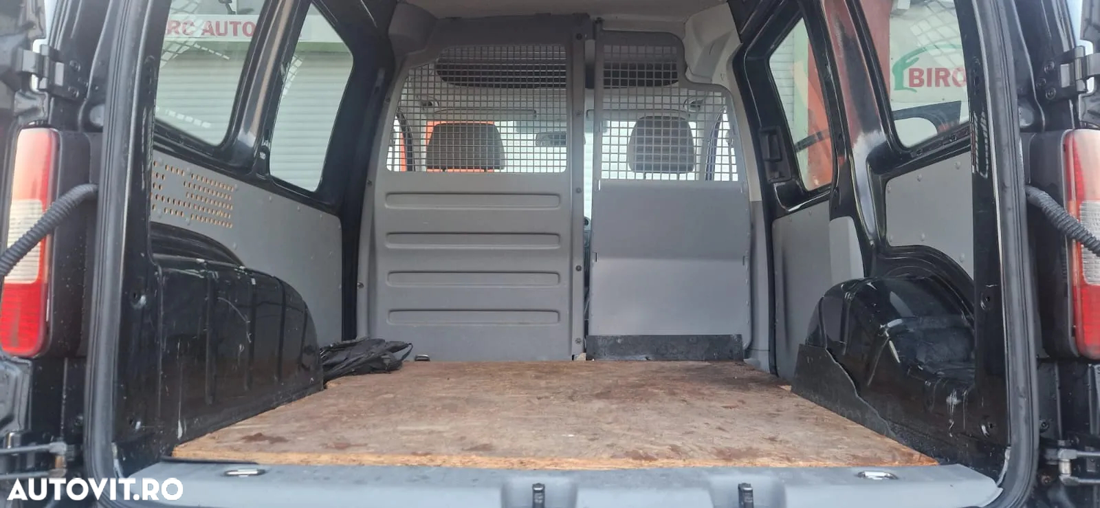 Volkswagen Caddy - 22
