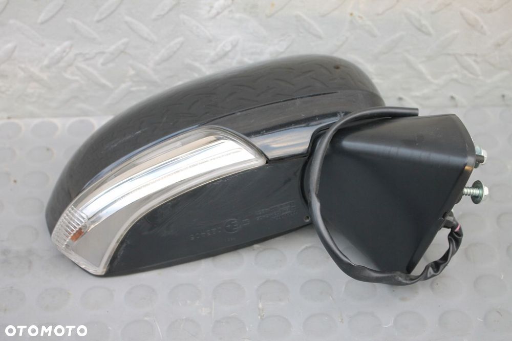LUSTERKO PRAWE 5 PIN TOYOTA VERSO-S 10-15 209 - 5