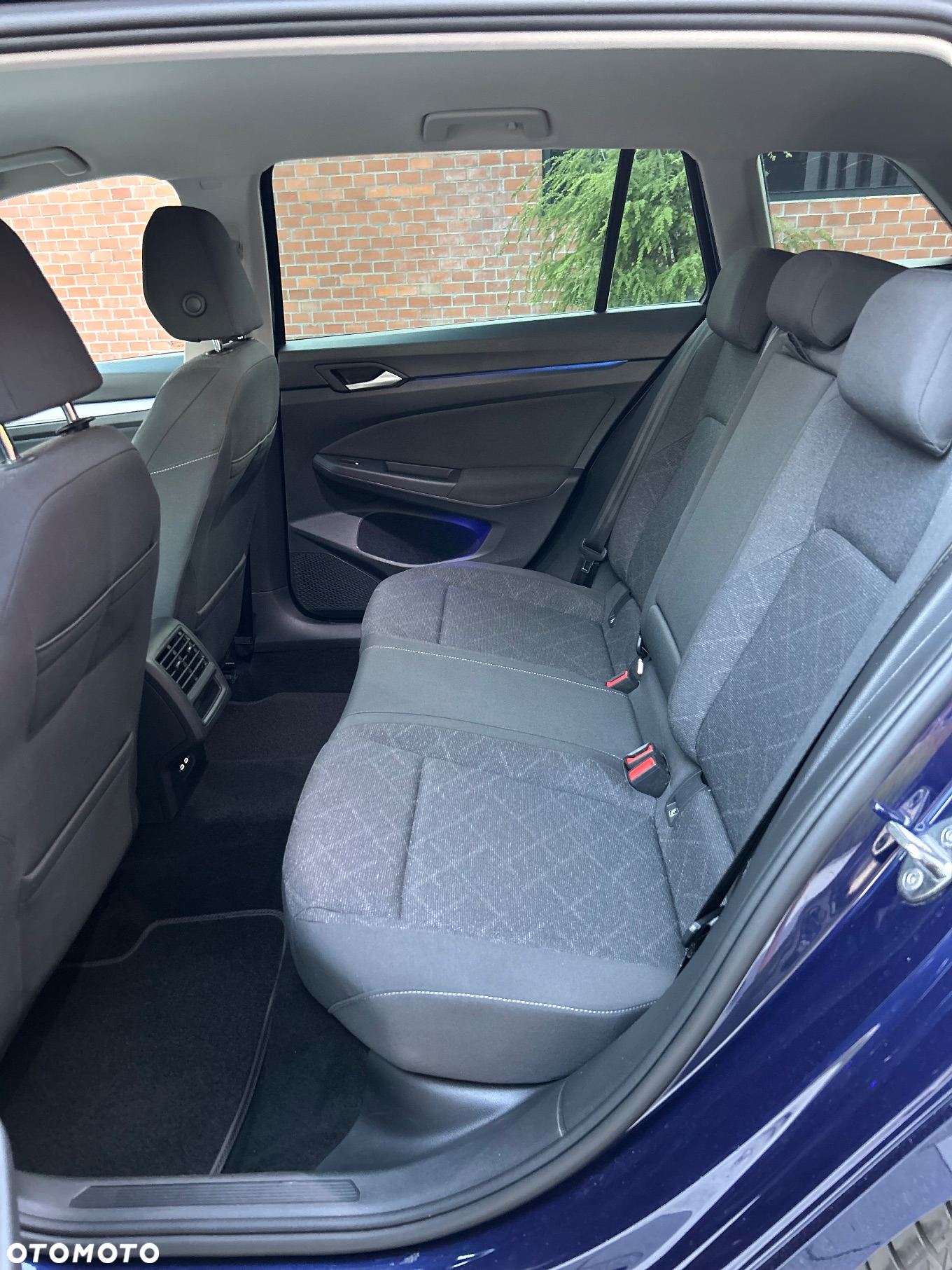 Volkswagen Golf VIII 2.0 TDI Life DSG - 24