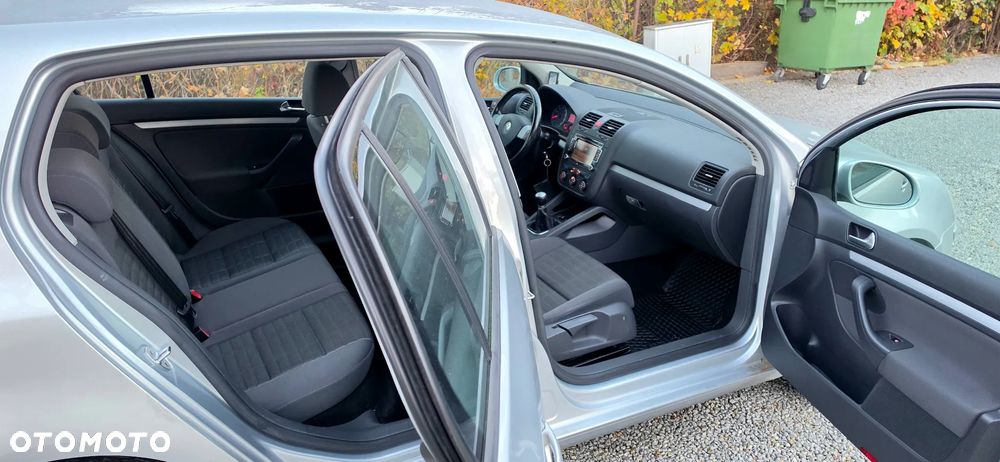 Volkswagen Golf - 12