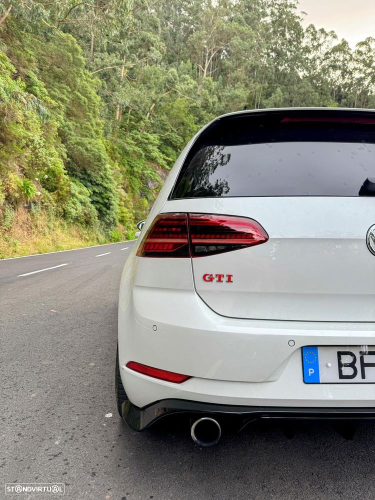 VW Golf 2.0 TSI GTI DSG Performance - 11