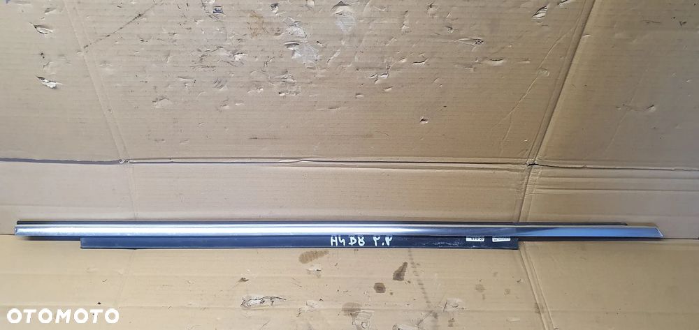 Listwa zgarniająca drzwi chrom prawy przód przednia prawa Audi A4 B8 8K0853284G - 1