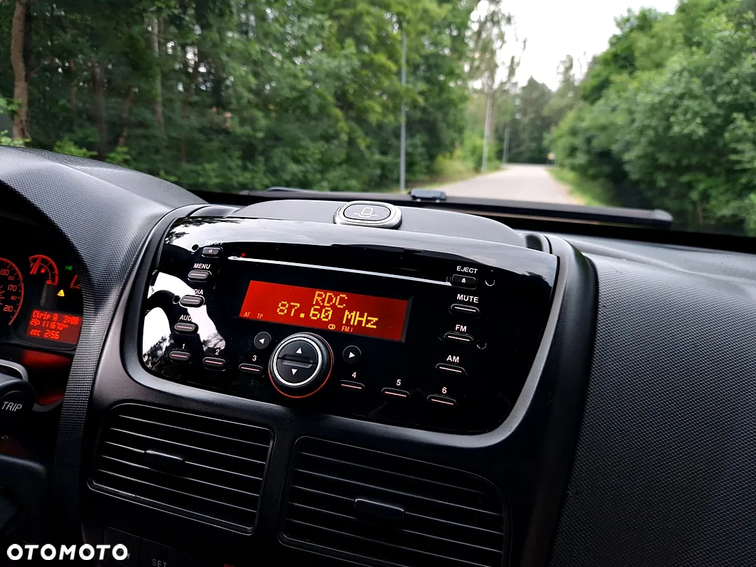 Fiat Doblo II 1.4 8V Dynamic - 29