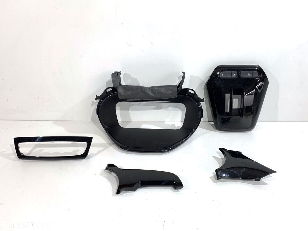 LISTWY DEKOR  OPEL CORSA F 2019 - 2022 1.2 (68) 74 kW [101 KM] benzyna 2019 - 2022 39176073 - 1