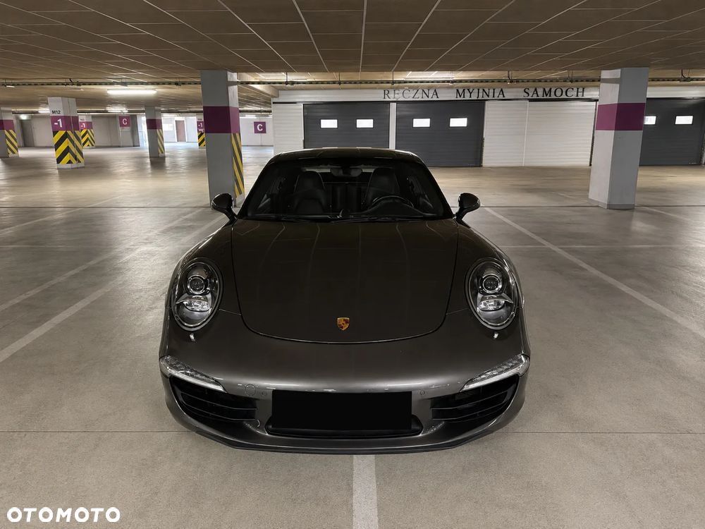 Porsche 911 Carrera 4S - 2