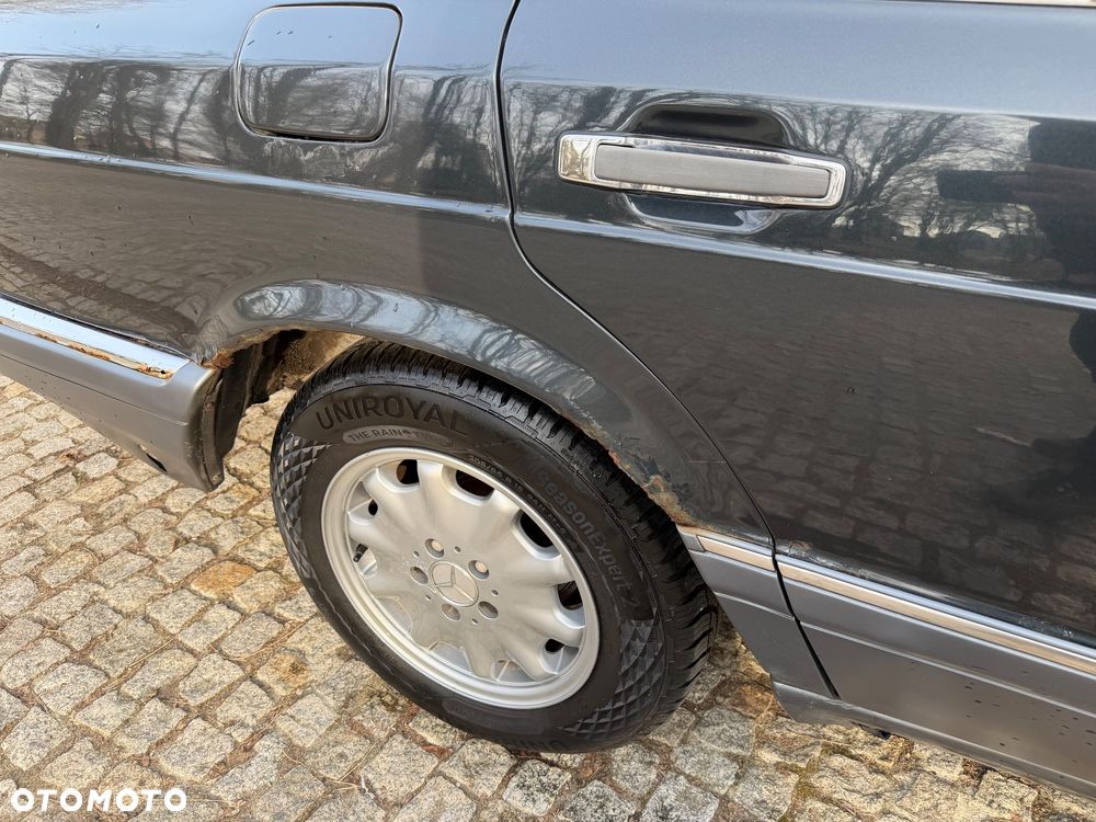 Mercedes-Benz 280 - 39