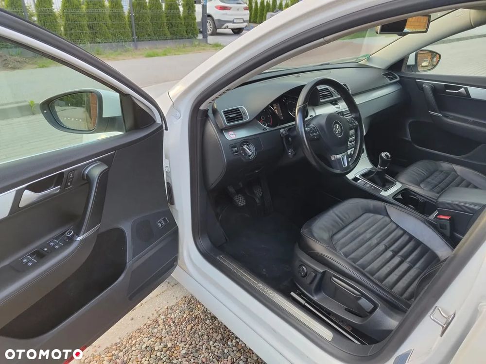 Volkswagen Passat - 6