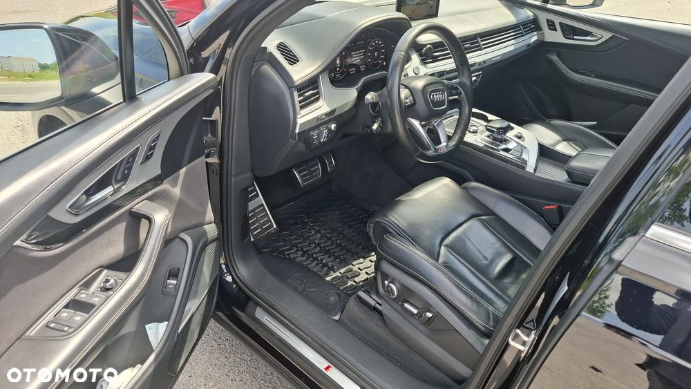 Audi Q7 - 10