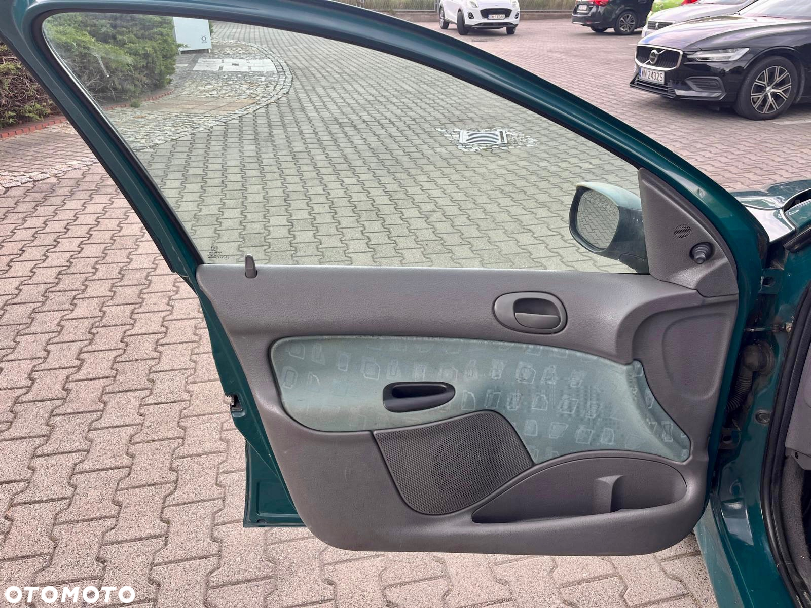 Peugeot 206 - 10