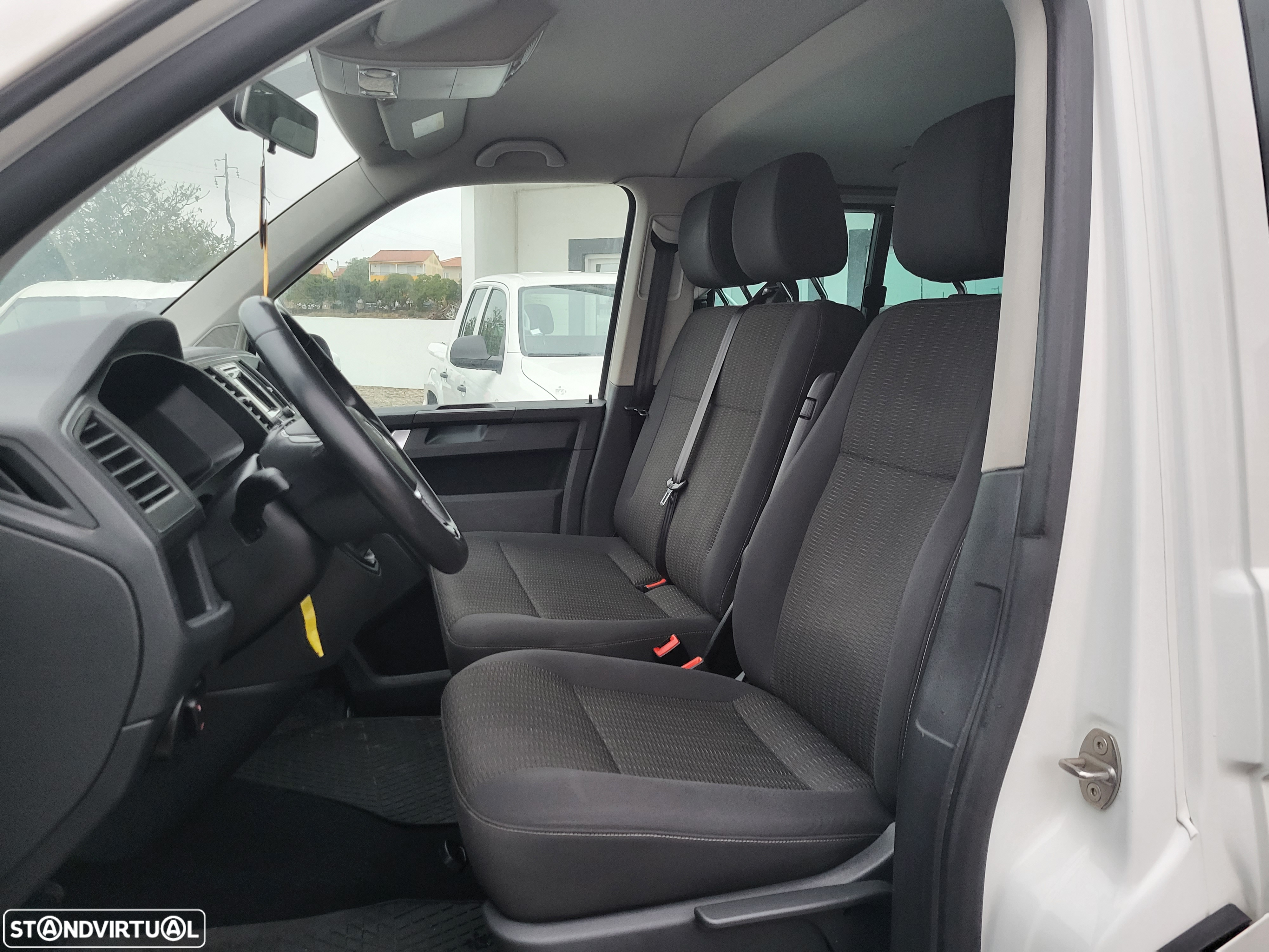VW Caravelle 2.0 TDi BM Comfortline - 5