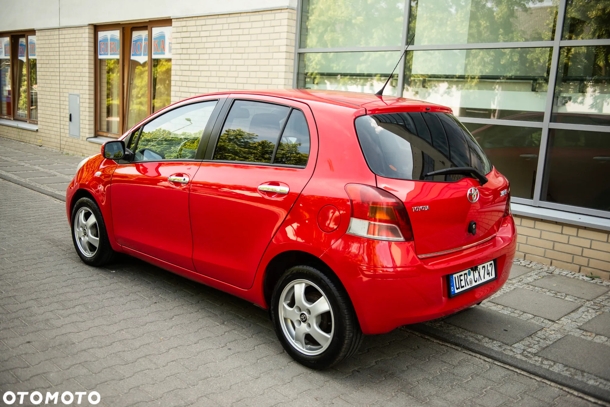 Toyota Yaris 1.33 VVT-i Executive - 4