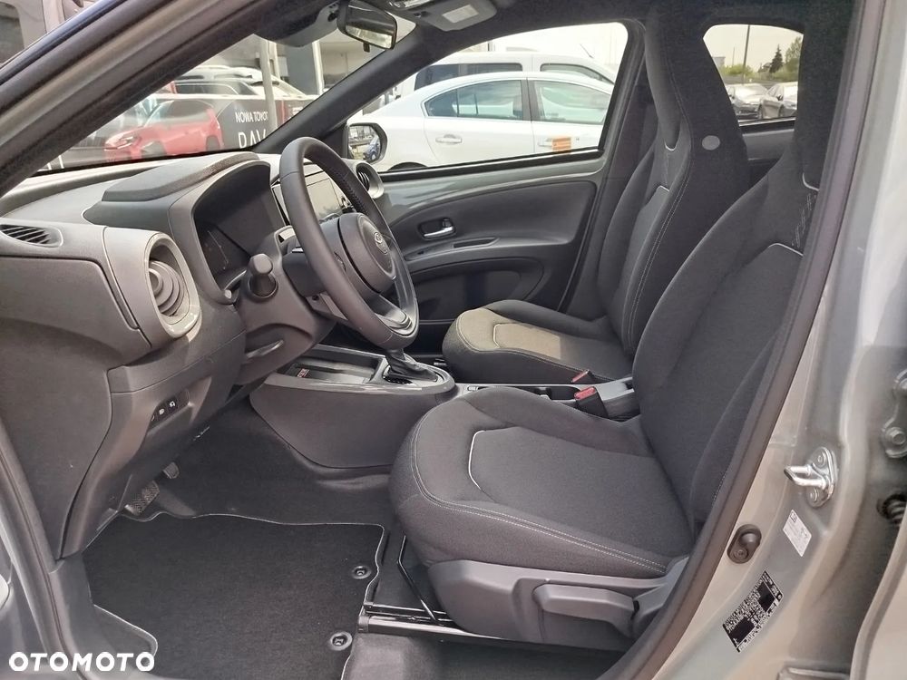 Toyota Aygo X Hybrid 1.5 Style e-CVT - 7