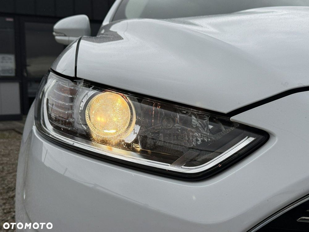 Ford Mondeo - 35