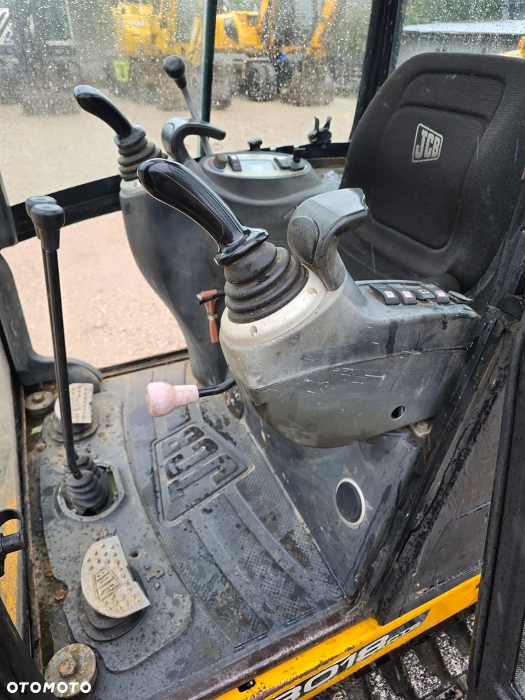 JCB - 3